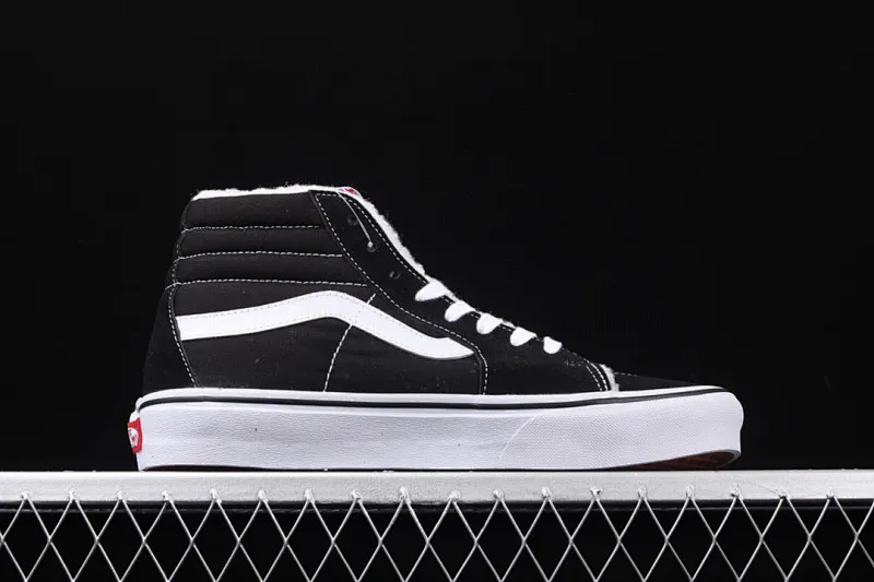 All categories Vans Vans series Vans Hi Vans high-top plus velvet Vans Sk8 Hi Vans classic winter plus velvet high-top casual sneakers VN000D5IB8C